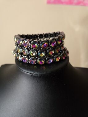 Aurora Crystal Stretch Bracelet Set - Iridescent Pink-Green Stones